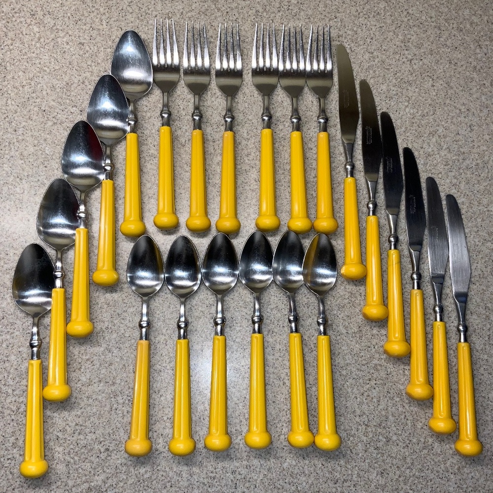 23 PIECE SET Oxford Hall VINTAGE 1973 Japan Stainless YELLOW Flatware